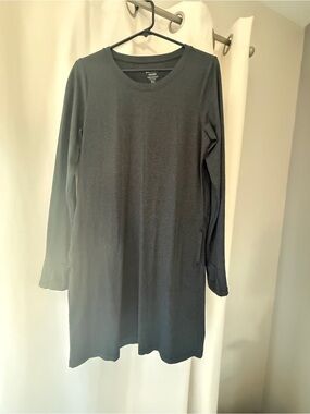 Athleta Long Sleeve Uptempo Crew Neck Dress in Charcoal